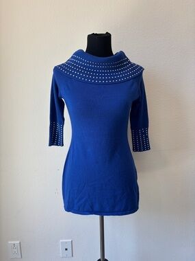 Blue mcbling bodycon dress with 3/4 length sleeves